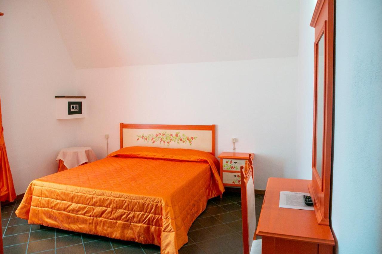 La Villetta Food & Drink Rooms For Rent - No Reception - Λ' Άκουιλα Εξωτερικό φωτογραφία